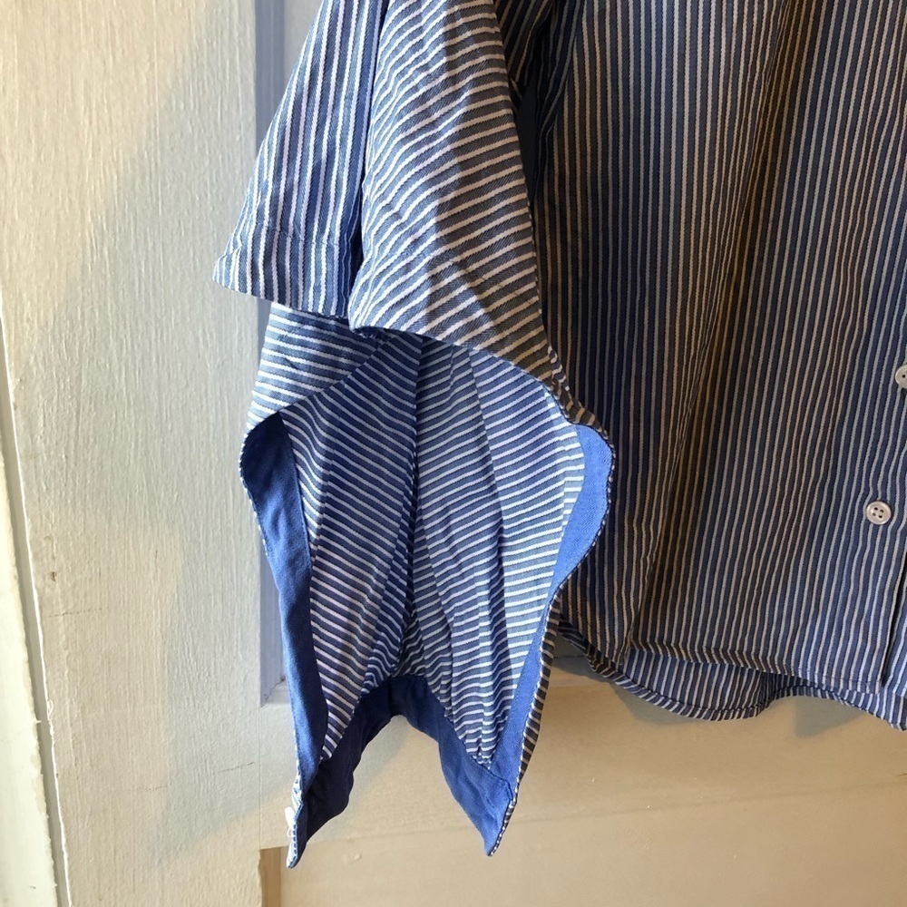 𝅺3/$30 BCBGMAXAZRIA Striped Button Down - Picture 4 of 4